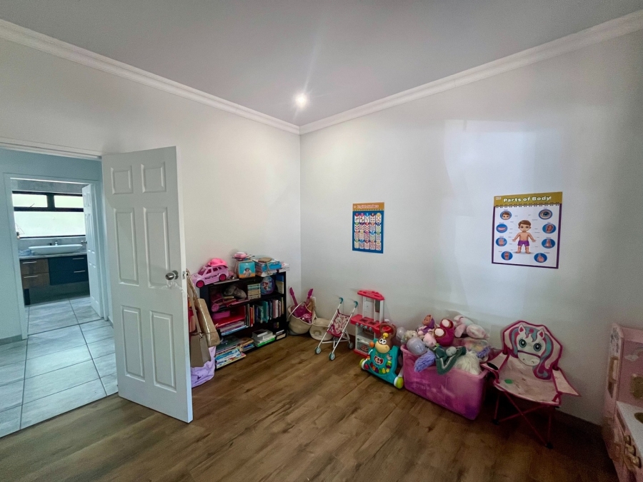 3 Bedroom Property for Sale in La Hoff North West